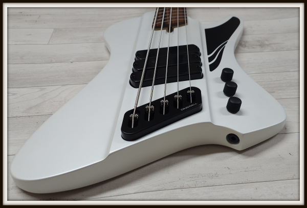 Preview: Dingwall D-Roc Standard 5 PF, Ducati White